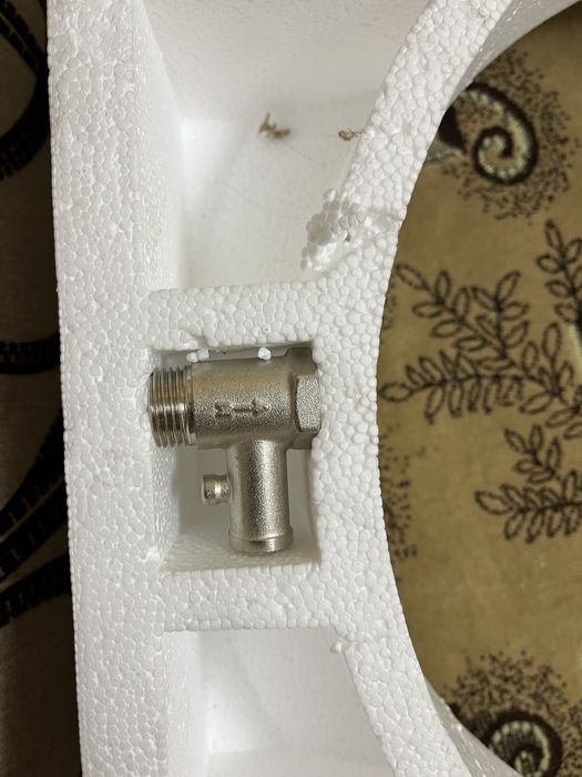 Продам бойлер Nova tec на 80л.