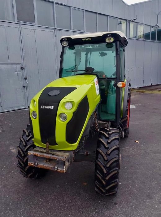 Ciągnik sadowniczy sadownik Class Nexos 230 F