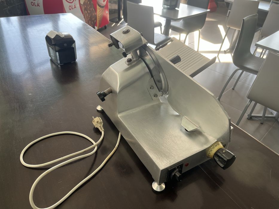 Slicing Machine447059830191564803