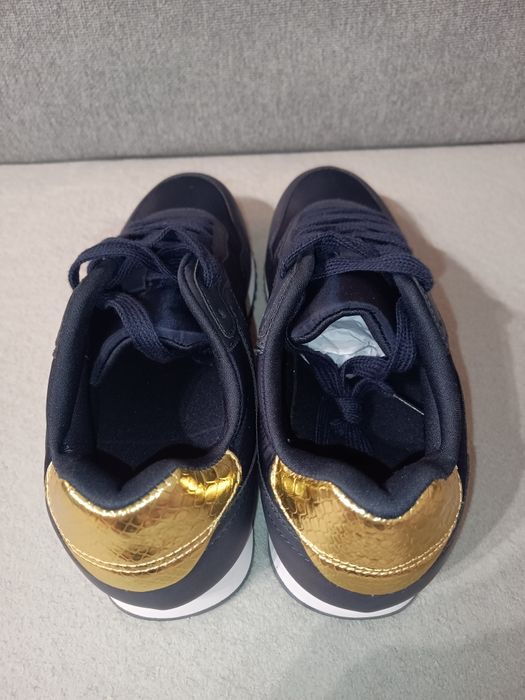 Adidasy Cleve rozmiar 39 nowe