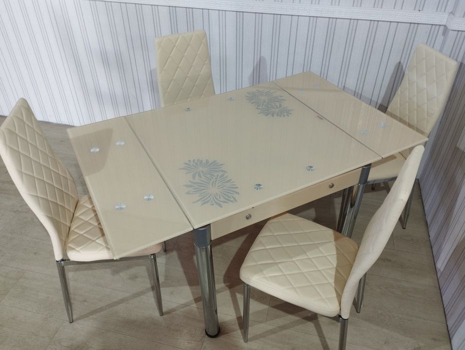 Стіл скло гартоване на кухню комплект. Акція