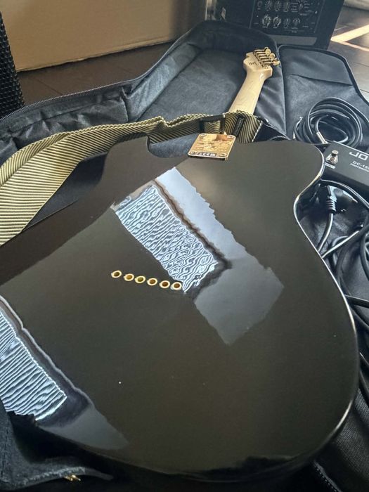 Sprzedam gitarę elektryczną Squier 40th Anniversary Telecaster Gold Edition (Black) + wzmacniacz Joyo DC-15S
