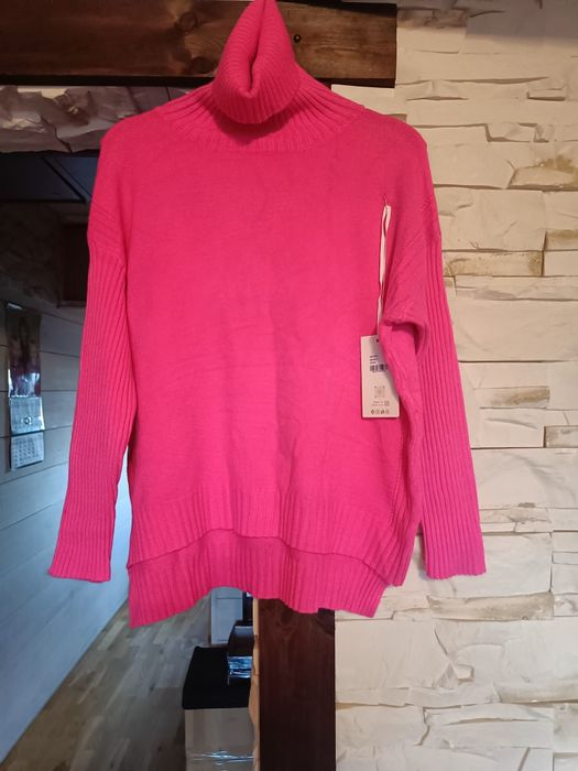 Piękny mięciutki cieplutki golf w kolor fuksja ze lawendy