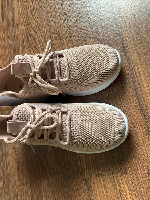 Cleve damskie buty sportowe nowe lekkie wygodne 38 różowe
