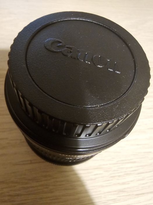 Objetiva Canon EFS 10-18mm