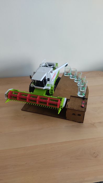 Автобармен (комбайн CLAAS). Автоналиватор, наливайка для подарунку