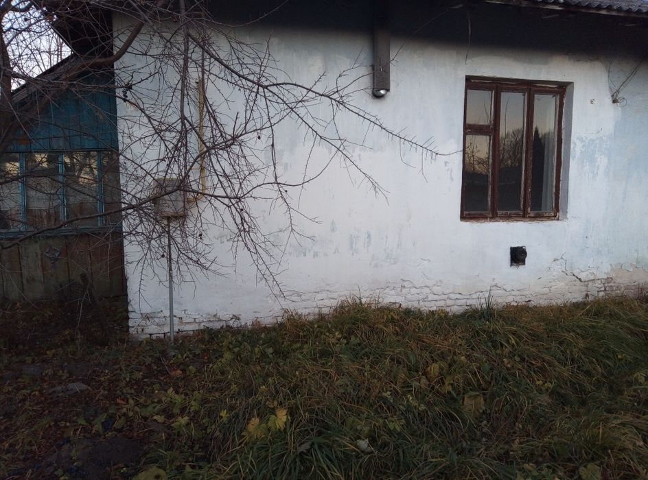 Продаж 1частина будинку, що знаходиться недалеко від міста Львова, сві