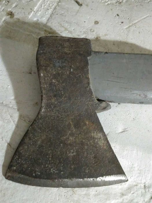 Кувалди та сокири періоду СРСР з клеймами.