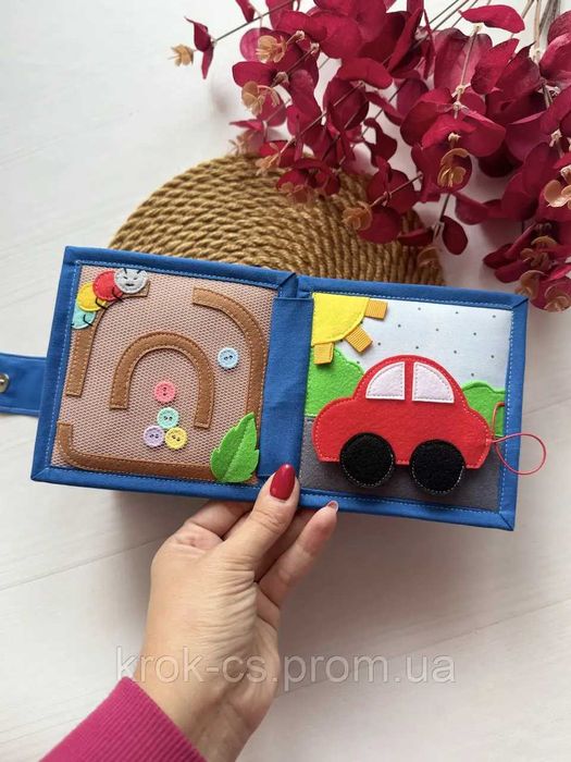 Розвиваюча іграшка.Подарунок .М'яка розвиваюча книга ручної роботи