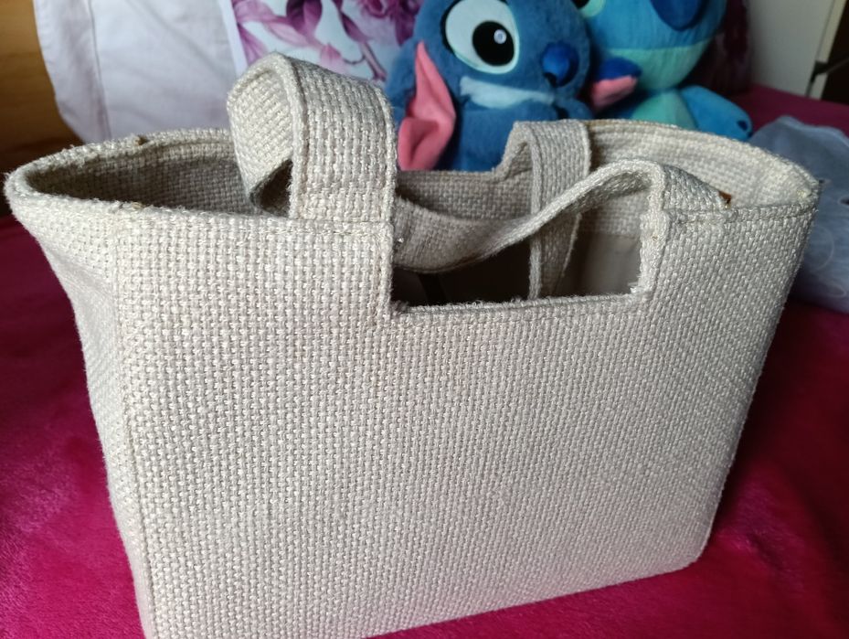 Bolsa com bordado