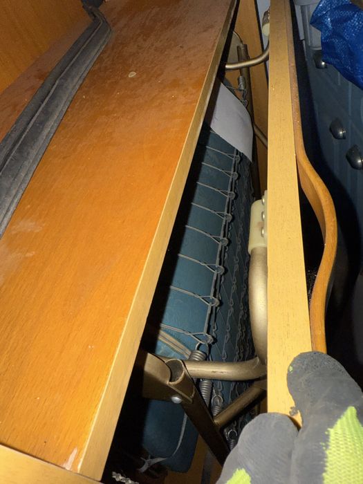 Movel madeira com cama single embutida