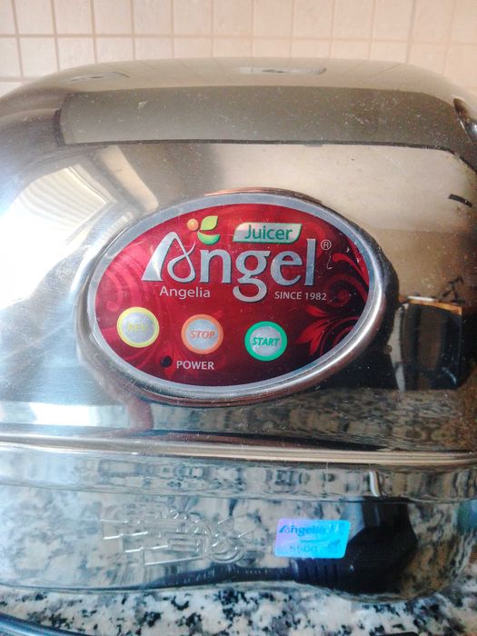 Angel Juicer 5500 – Extração Premium para Sumos de Máxima Qualidade