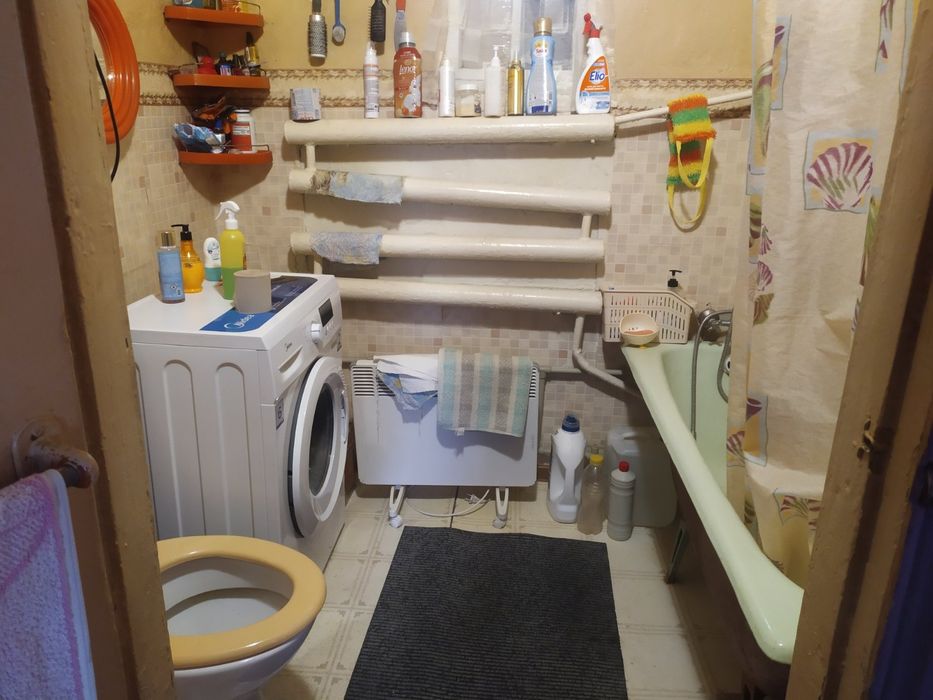 Не военным! Сдам 4к дом район Артёмовского моста