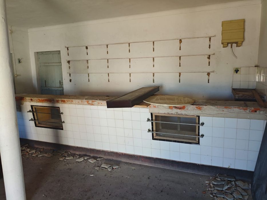 Excelente moradia em Branca Coruche   licenciada