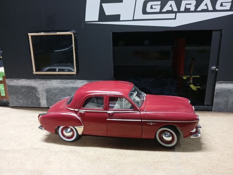 1/18 Renault Fregate