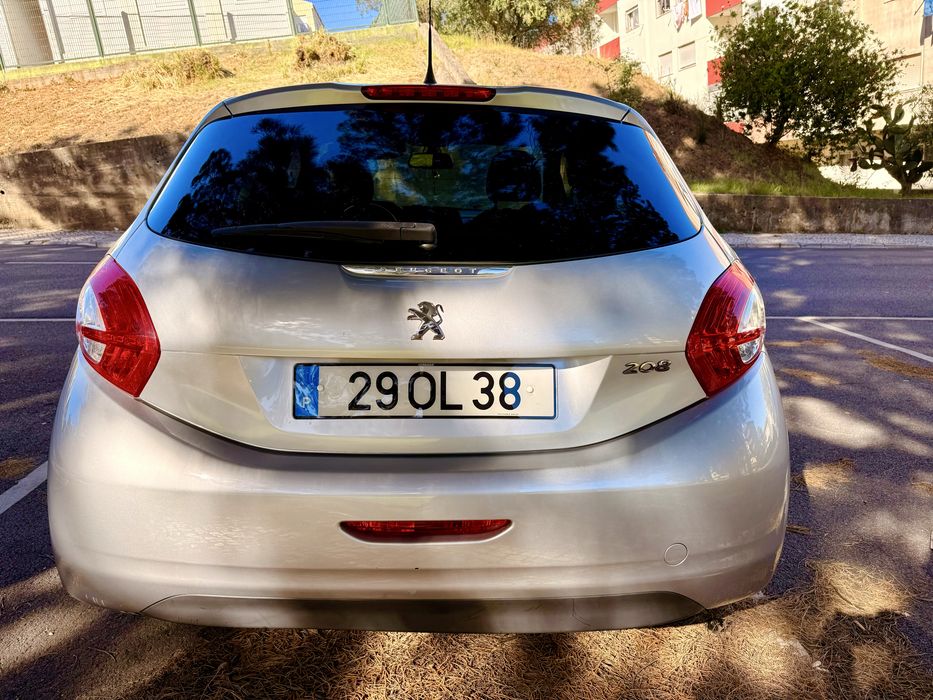 Peugeot 208 1.2 VTi 82cv | 95.000 km | Gasolina | Impecável foto 5
