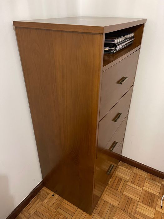 Camiseiro com gavetas fundas – espaçoso e funcional