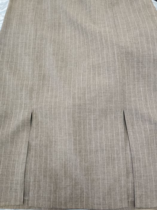 Fato saia, às riscas de Senhora