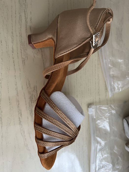 Взуття нове для бальних танців 36,39 р