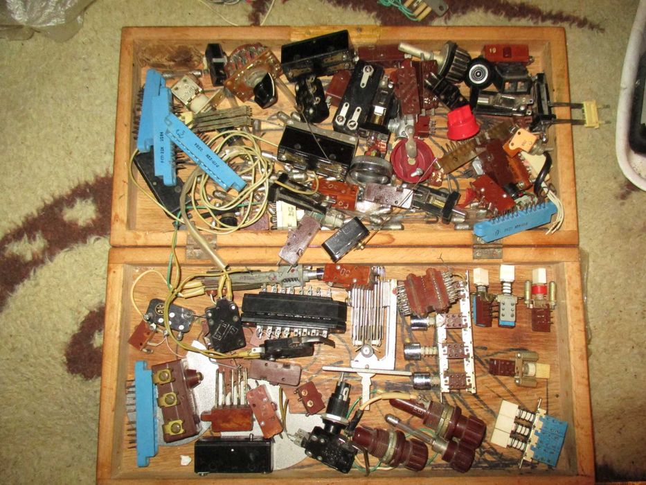 Электроника, Концевики. Индикаторная, цифры, неон лампа ИН-1, Микрики