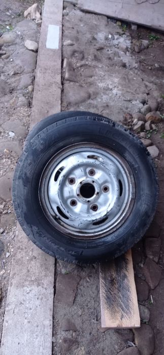 Диски з резиною на форт транзіт