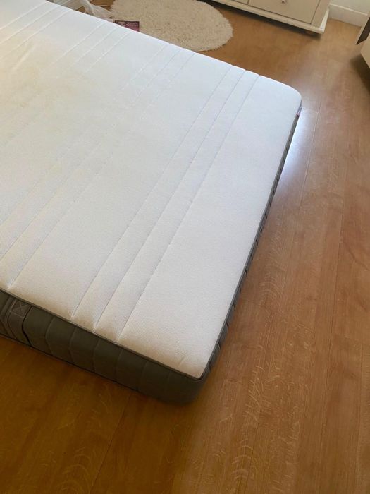 Colchão IKEA Hövag 160x200