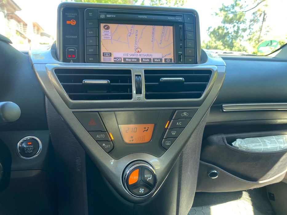 Toyota iQ 1.4d com muitos extras