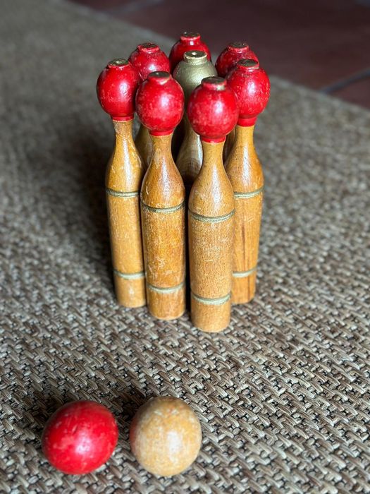 Jogo de Boliche muito antigo bowling