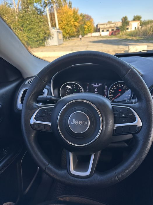Jeep compass 2018 года