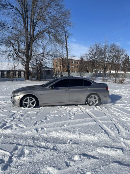 Продам BMW f10 528i