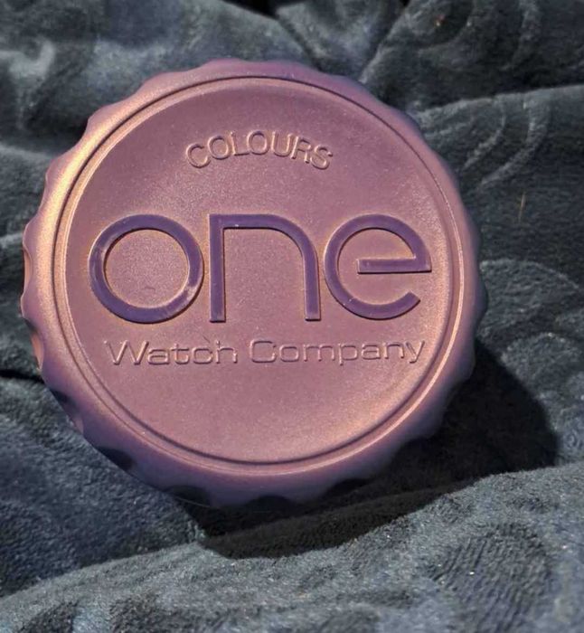 Vendo relógio de homem one azul usado 2 vezes anida tem a caixa