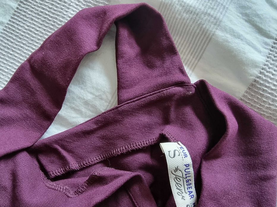 Crop top bordeaux escuro justo Pull & Bear, tamanho S
