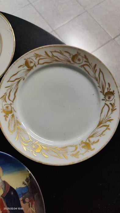 Pratos decorativos antigos