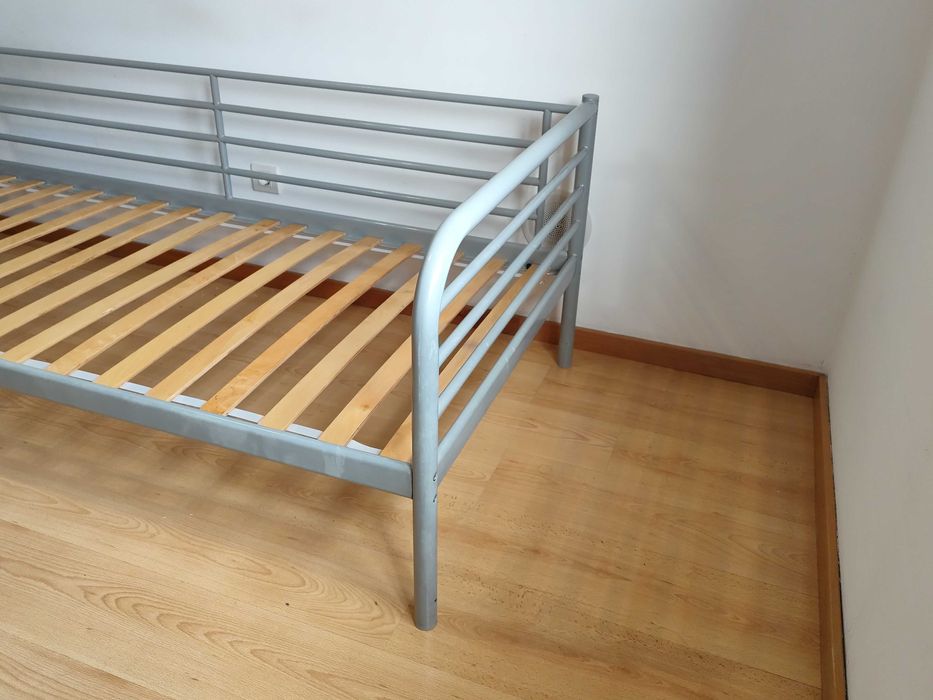Cama Ikea Metal Solteiro s/ Colchão