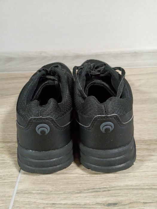 Кроссовки подростковые