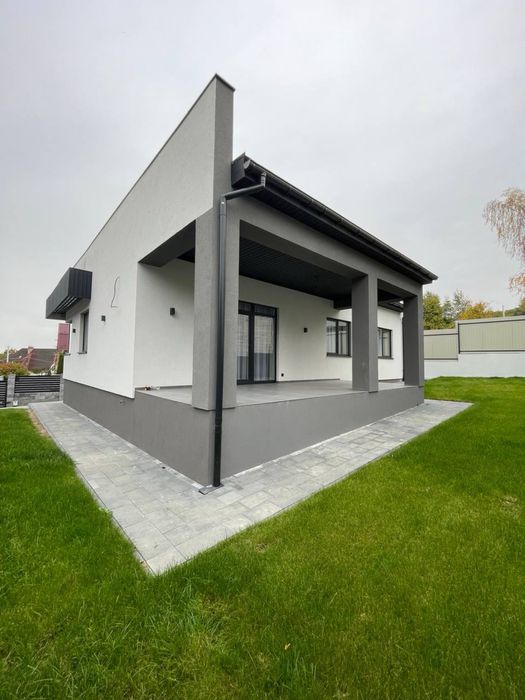 Продаж будинку з ремонтом «під ключ» на Червениці