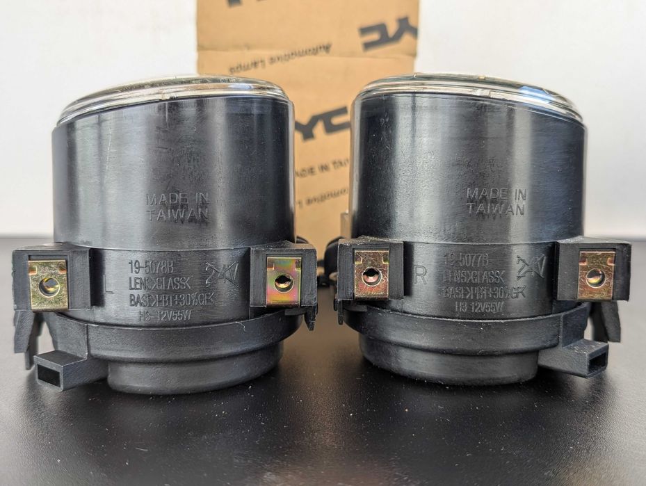 Par Faróis de Nevoeiro TYC 19-5077B / 19-5078B (Novos)