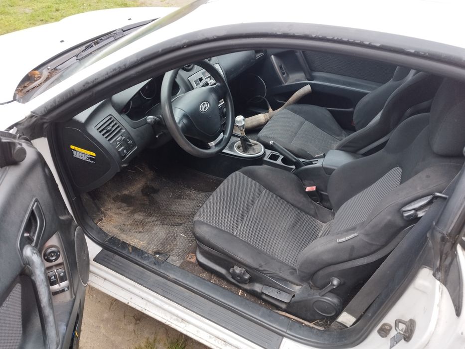 Hyundai Tiburon 2.0 Coupe lampa spojler lotka zderzak części