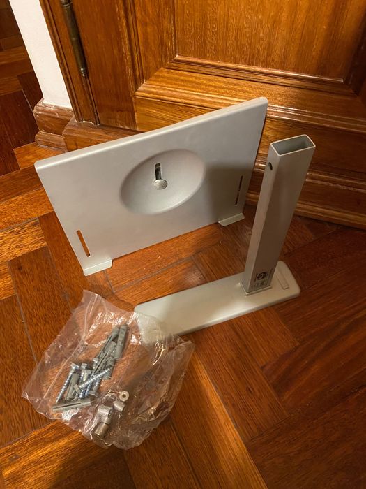 Suporte de parede para televisor