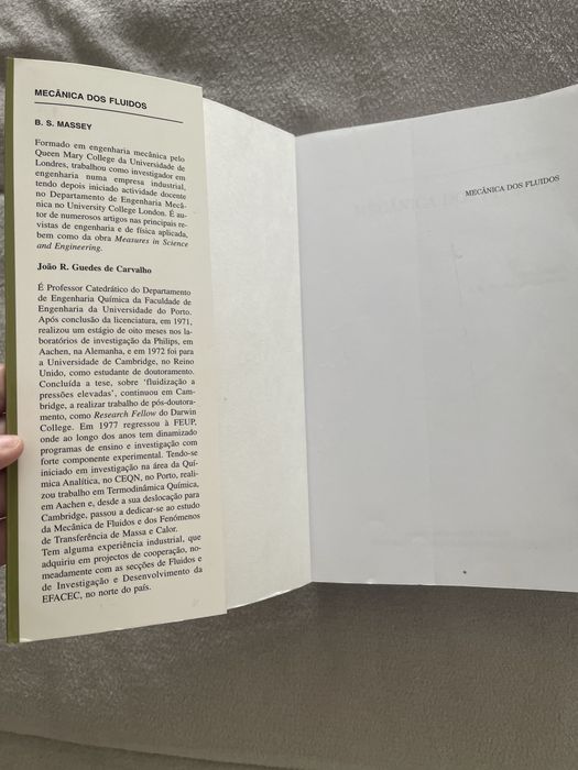 Livro Mecânica dos Fluídos - Fundação Calouste Gulbenk