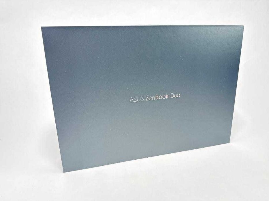 ASUS ZenBook Pro Duo 15 OLED UX582 i7 16 GB 1 TB RTX 3070 4K