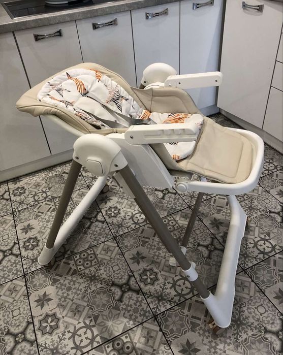 Стілець для годування М 5897 Beige