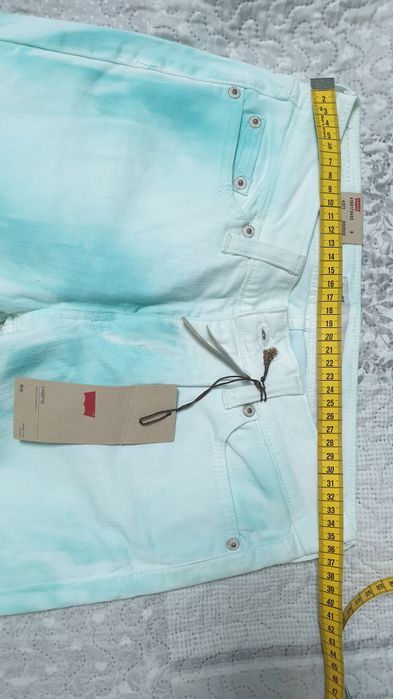Зауженные джинсы Levis размер 28 (27)