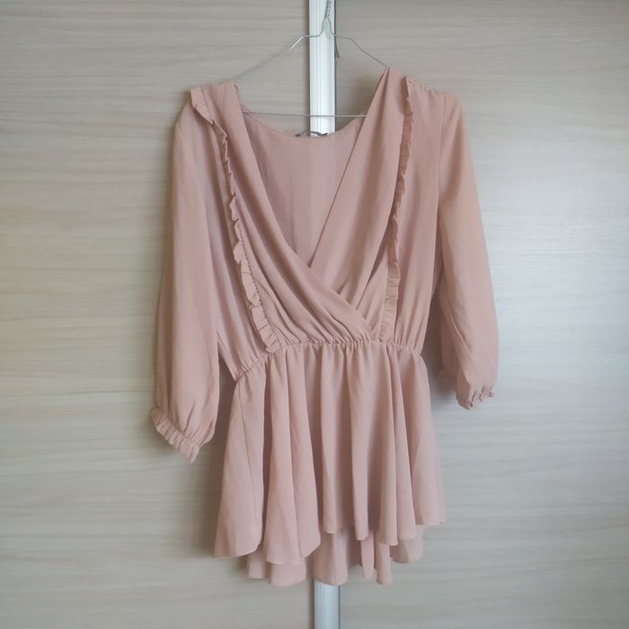 Nowa elegancka bluzka