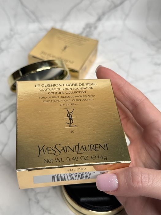 Тональний кушон Yves Saint Laurent B20