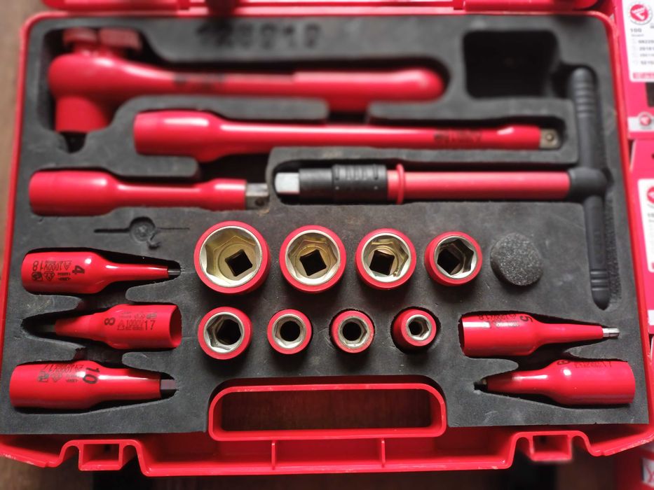 Narzędzia izolowane Lemp i Knipex