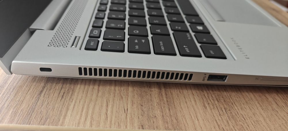 HP EliteBook, Ryzen 3 Pro 2300U, 8GB RAM, 128GB SSD, АКБ 4+годин