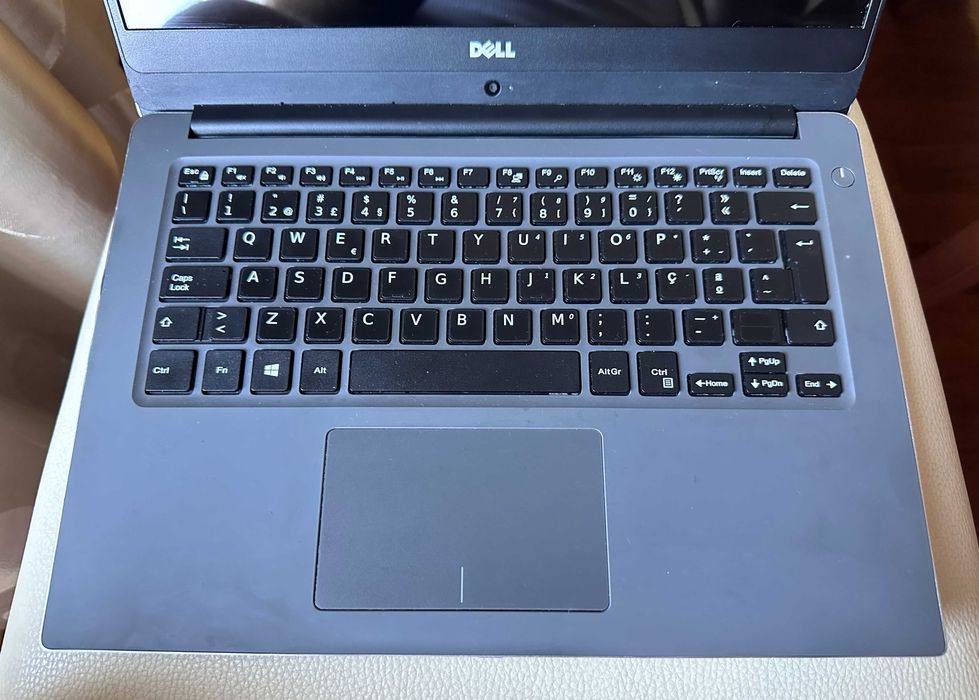 Dell Inspiron 7460 14.1"FHD/i5-7200/16G Ram/Ssd 256G/Geforce 940Mx 4Gb