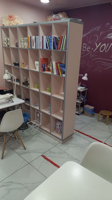 Продается салон красоты в центре города.