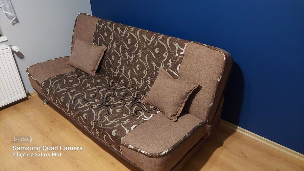 Wersalka stan dobry do lekkiego odświeżenia